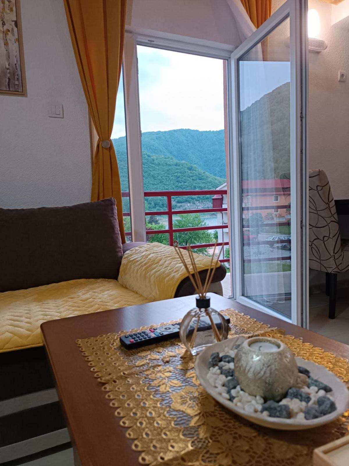 Apartmani Lena Plužine Extérieur photo